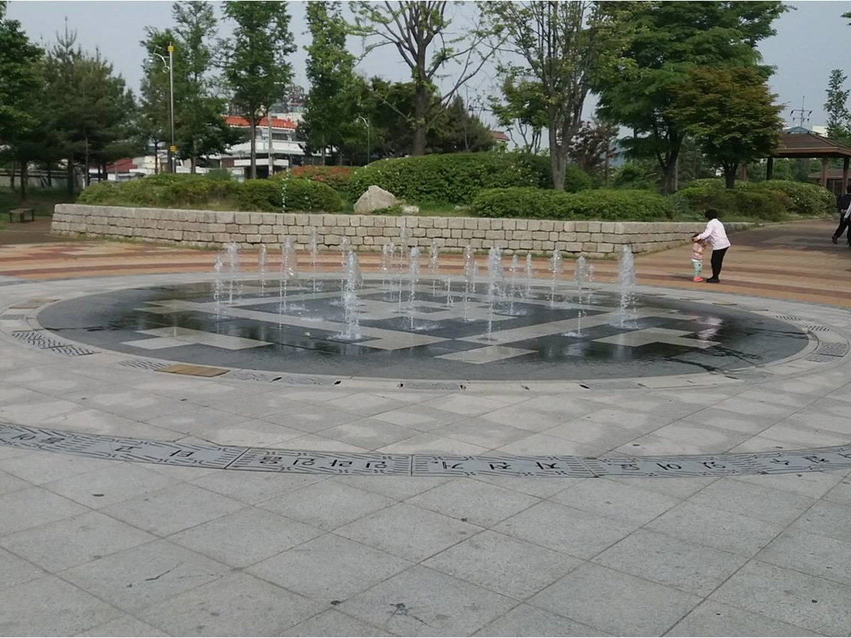 미추홀공원 바닥분수 사진